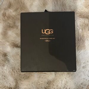 UGG Sheepskin Care Kit in Black Box